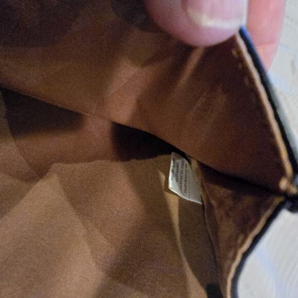 NWT HOBO Jill Wristlet RP $148 Nightshade Leather Compact and Roomy! - Picture 8 of 9